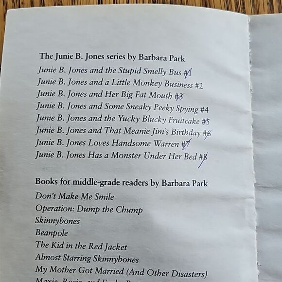 Junie B. Jones Has a Monster Under Her Bed (1997, Gradeβ―2β4) Paperback - Picture 4 of 5